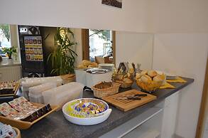 Apartment-Hotel