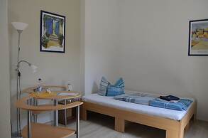 Apartment-Hotel
