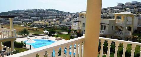 1 Bedroom Apartment Sea View 10 by Likya Global