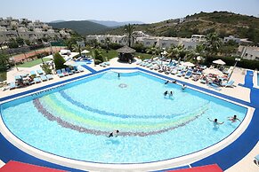 1 Bedroom Apartment Sea View 10 by Likya Global