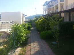 1 Bedroom Apartment Sea View 10 by Likya Global