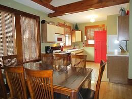 Active Lakeview Escape