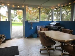 Active Lakeview Escape