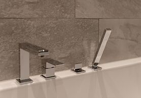 Silver Lining - Penthouse with parking