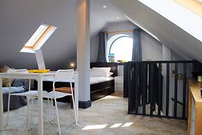 Silver Lining - Meadows Apartments