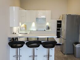 Silver Lining - Meadows Apartments