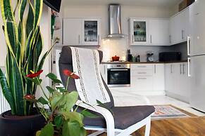 Silver Lining - Meadows Apartments