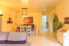 disCrete Villa Chromonastiri