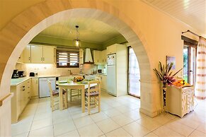 disCrete Villa Chromonastiri