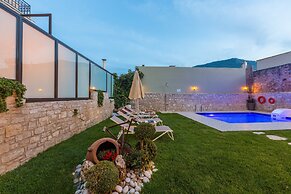 disCrete Villa Chromonastiri