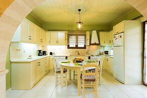 disCrete Villa Chromonastiri