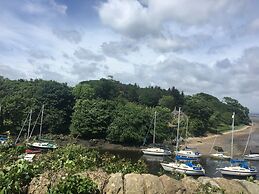 Silver Lining - Cottage by the sea
