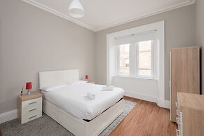 Silver Lining Apartment near Holyrood