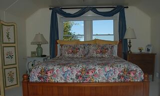 The Guesthouse at Rosecrest Farm