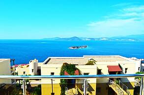 1 Bedroom Apartment Sea View 8 by Likya Global