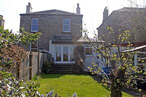 Silver Lining - Gilmore Place Apartment