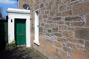 Silver Lining - Gilmore Place Apartment