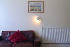 Silver Lining - Gilmore Place Apartment