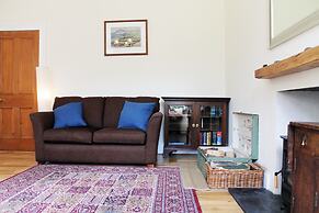 Silver Lining - Gilmore Place Apartment