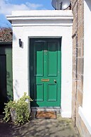 Silver Lining - Gilmore Place Apartment