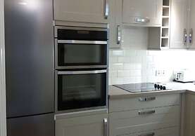 Silver Lining - Spottiswoode Apartment