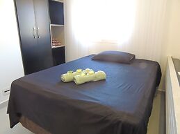 Casa com 3 Quartos em Condomínio Geriba