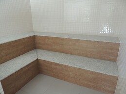 Casa com 3 Quartos em Condomínio Geriba