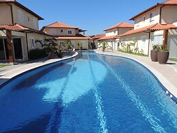 Casa com 3 Quartos em Condomínio Geriba