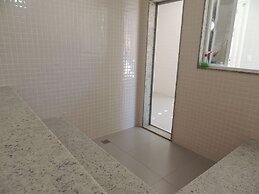 Casa com 3 Quartos em Condomínio Geriba