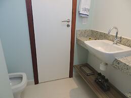 Casa com 3 Quartos em Condomínio Geriba