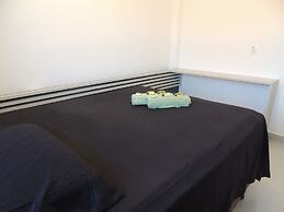 Casa com 3 Quartos em Condomínio Geriba