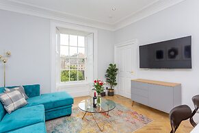 Silver Lining - Luxury New Town Apartment
