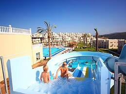 2 Bedrooms Apartment Lake View 5 by Likya Global