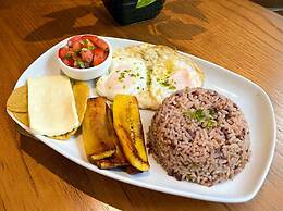 Surf Ranch Tamarindo