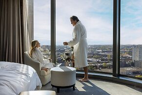Four Seasons Hotel One Dalton Street, Boston