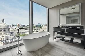 Four Seasons Hotel One Dalton Street, Boston