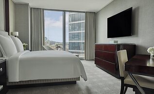 Four Seasons Hotel One Dalton Street, Boston