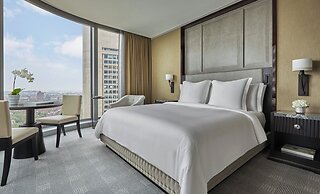Four Seasons Hotel One Dalton Street, Boston