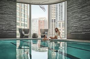 Four Seasons Hotel One Dalton Street, Boston
