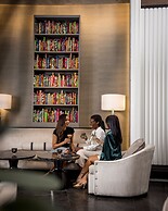 Four Seasons Hotel One Dalton Street, Boston
