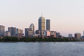 Four Seasons Hotel One Dalton Street, Boston