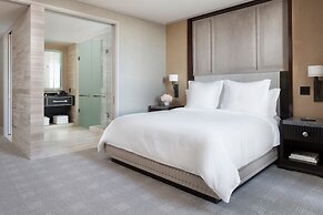 Four Seasons Hotel One Dalton Street, Boston
