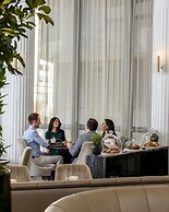 Four Seasons Hotel One Dalton Street, Boston