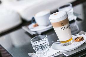 Ambient Hotel & Aromaspa Sikonda