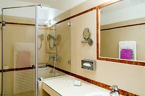 Ambient Hotel & Aromaspa Sikonda