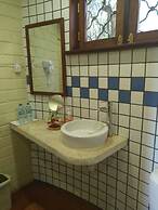Simbamwenni Lodge and Camping