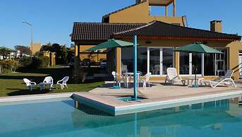 Brisas del Lago Apart & Hotel Federacion