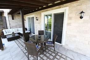 Villa 1 Bedroom Lake View 10 by Likya Global