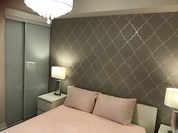 Luxury 2BR Suites in the heart of Downtown Toronto