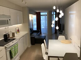 Luxury 2BR Suites in the heart of Downtown Toronto